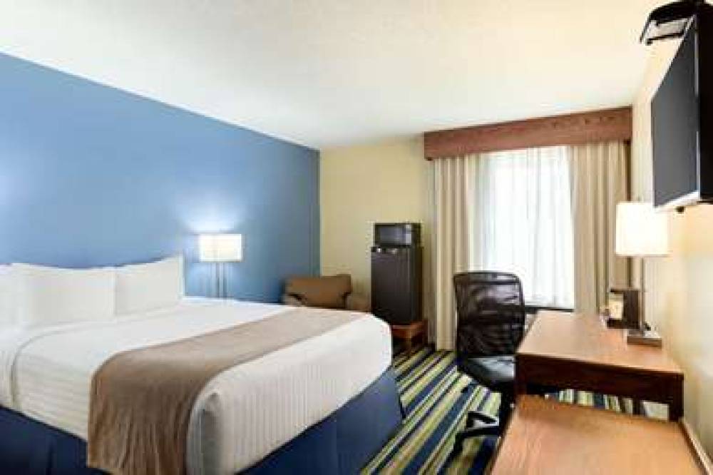 Days Inn By Wyndham Fargo 5