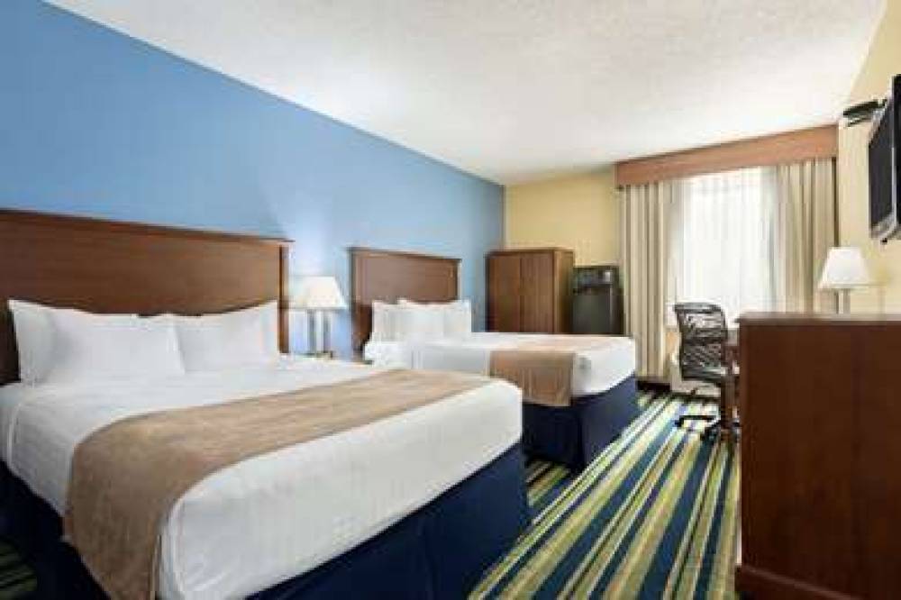 Days Inn By Wyndham Fargo 7