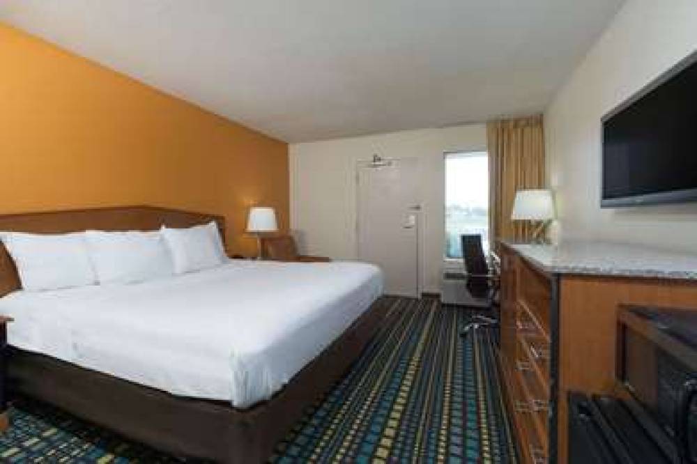 Days Inn By Wyndham Florence Cincinnati Area 5