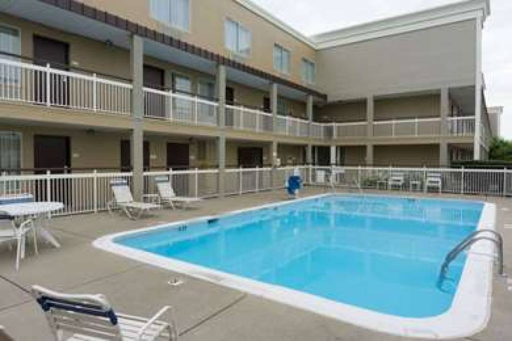 Days Inn By Wyndham Florence Cincinnati Area 4