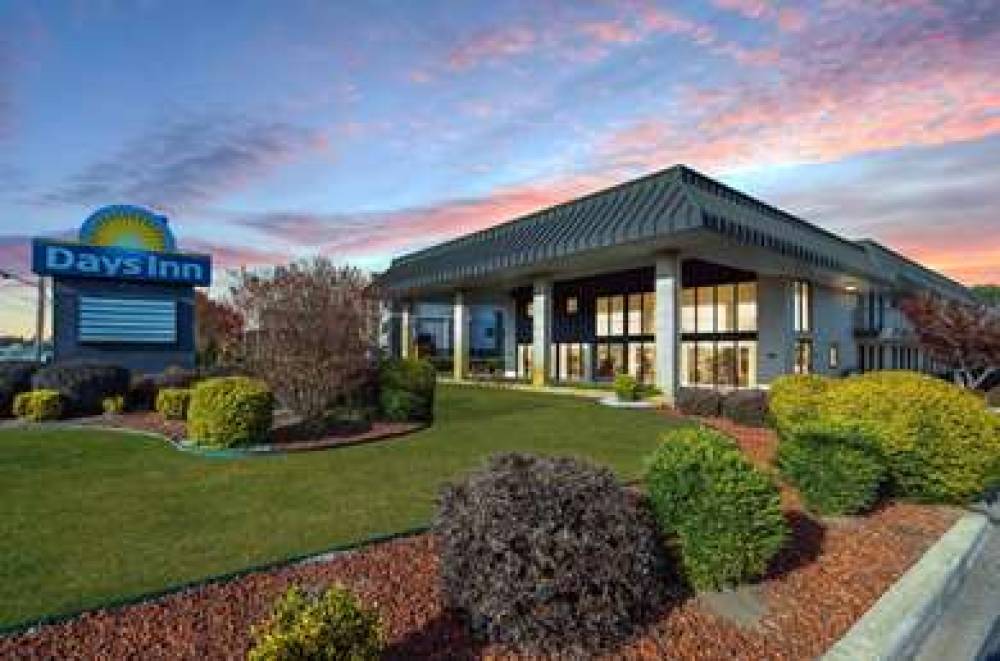 DAYS INN BY WYNDHAM FLORENCE/I-95 N 8