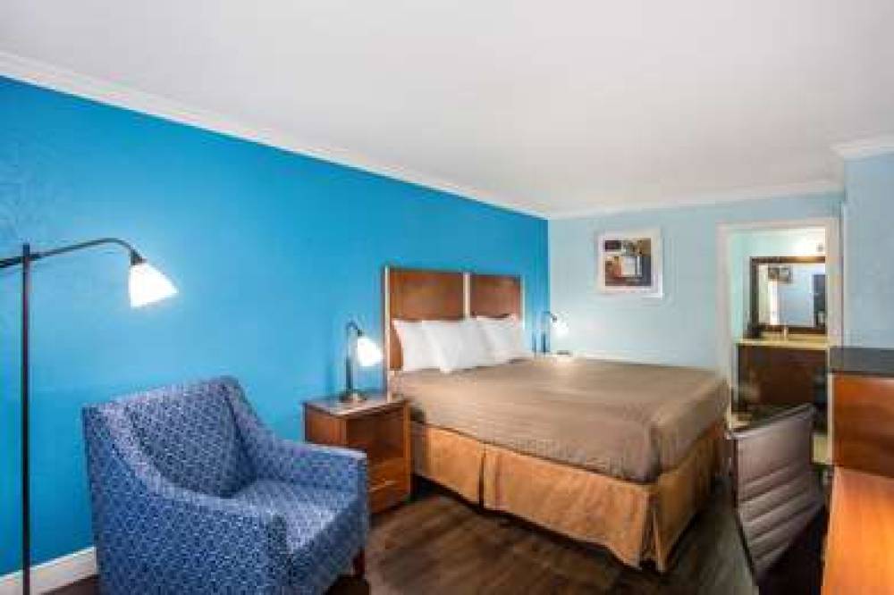 DAYS INN BY WYNDHAM, FLORIDA CITY 8