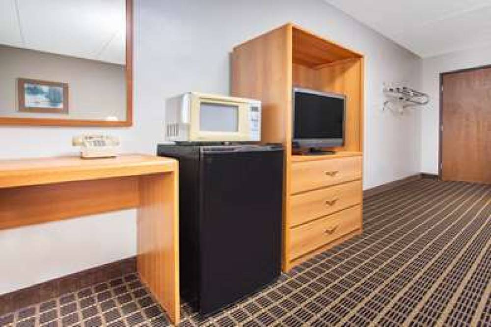 Days Inn By Wyndham Fond Du Lac 9