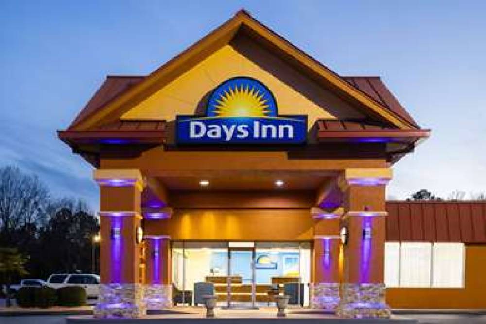 Days Inn By Wyndham Forsyth 7