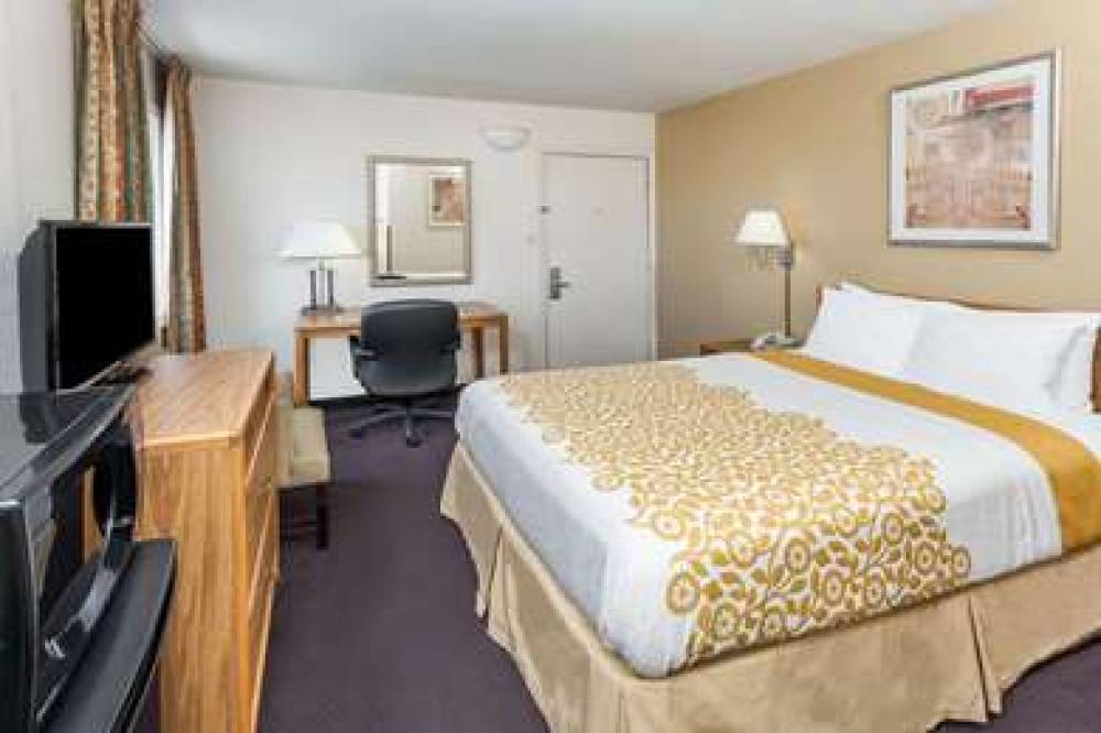 Days Inn By Wyndham Fort Wayne 10