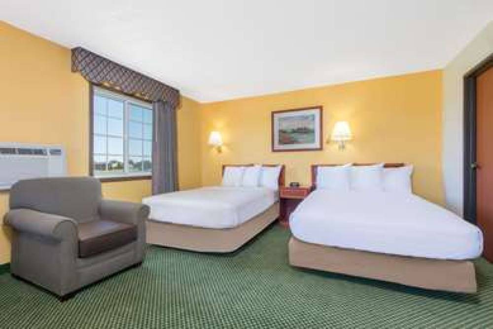 Days Inn By Wyndham Great Bend 10