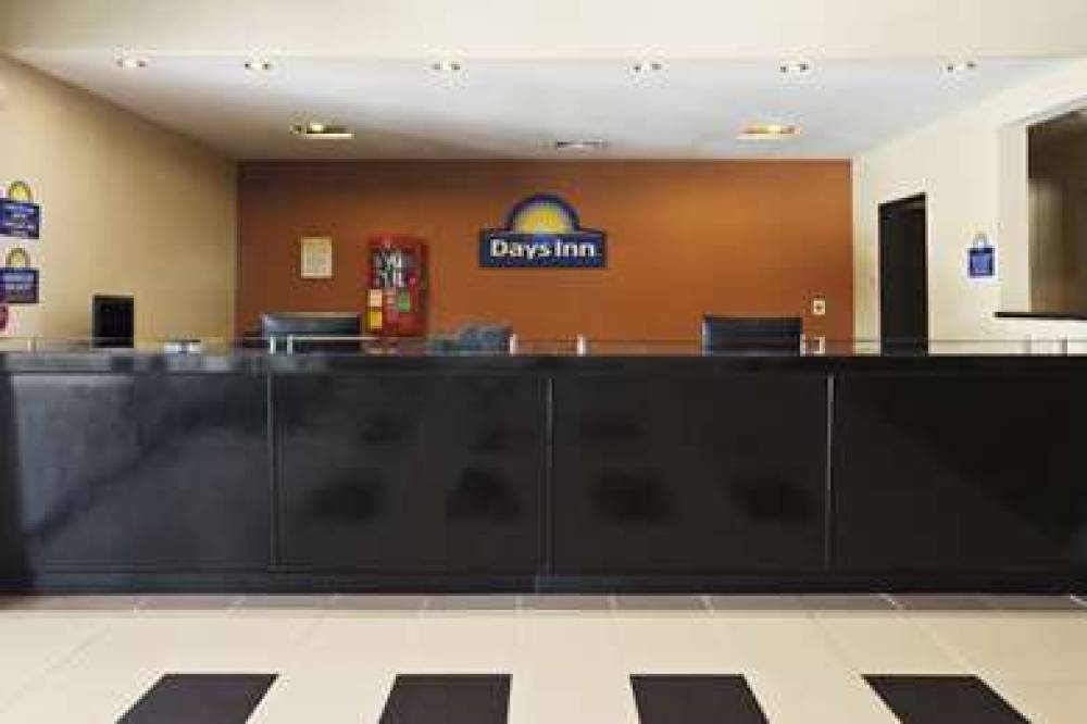 DAYS INN BY WYNDHAM HENRYETTA 2