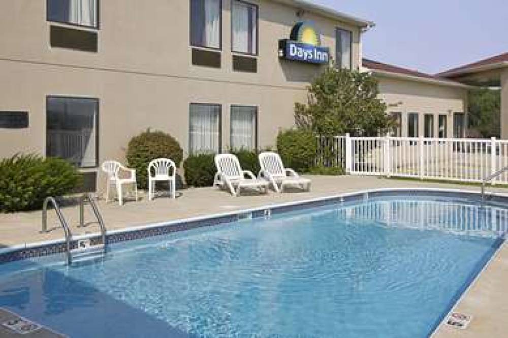 Days Inn By Wyndham Hillsboro 4