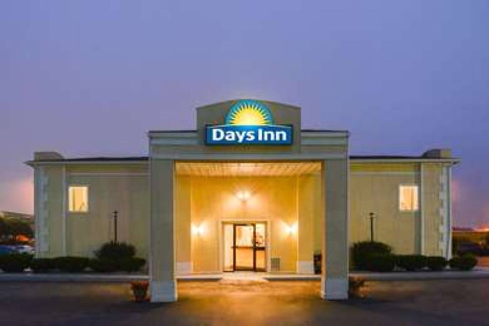 Days Inn By Wyndham Indianapolis East Post Road 1