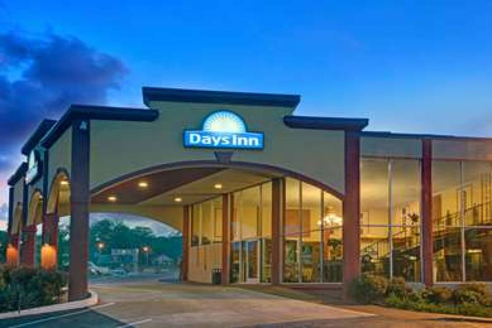 Days Inn By Wyndham Kansas City 1