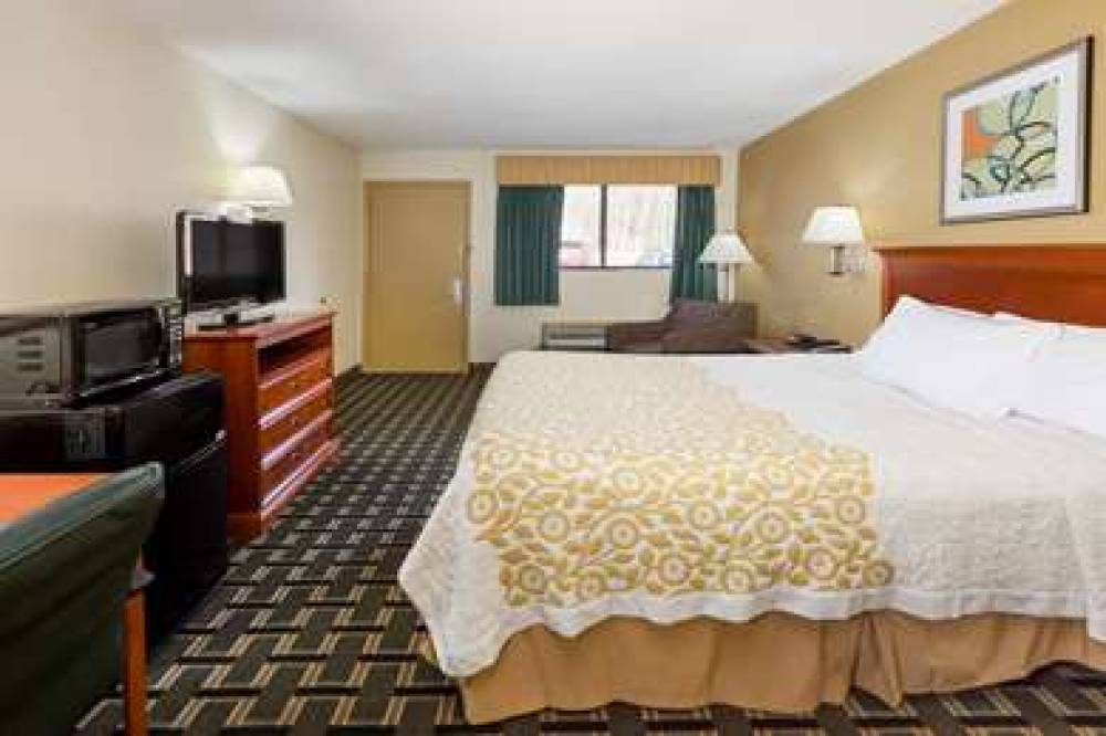 Days Inn By Wyndham Kent - Akron 10