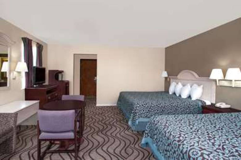 Days Inn By Wyndham Kerrville 8