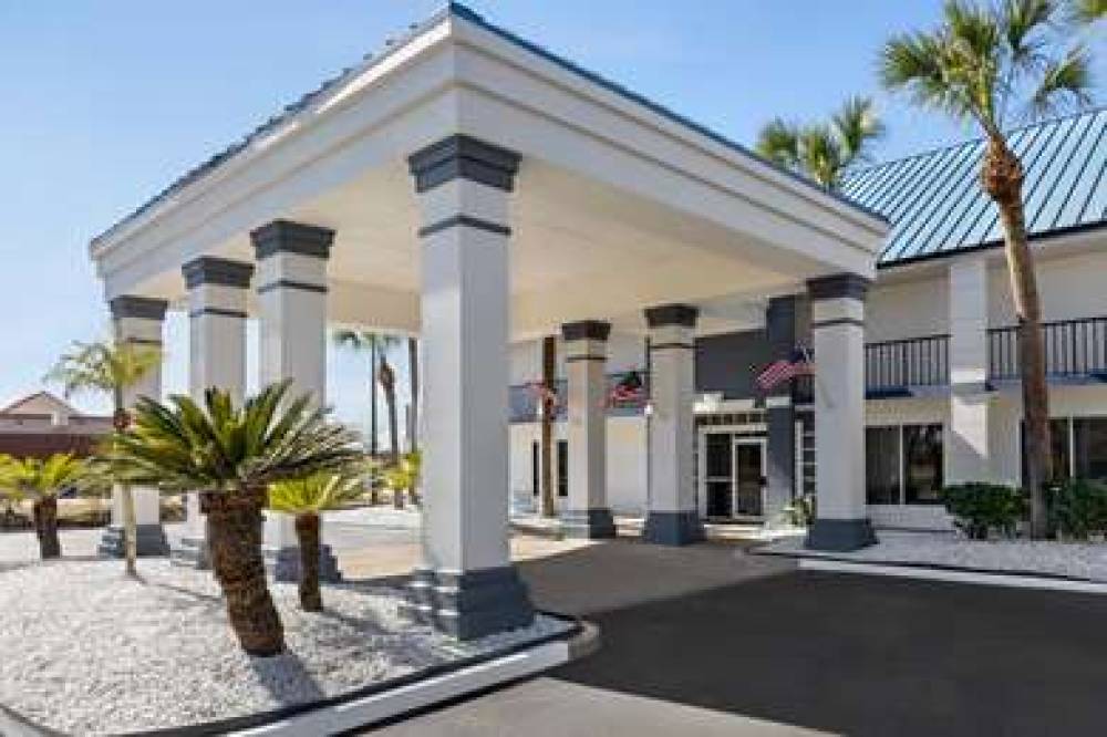 Days Inn By Wyndham Kingsland GA 2