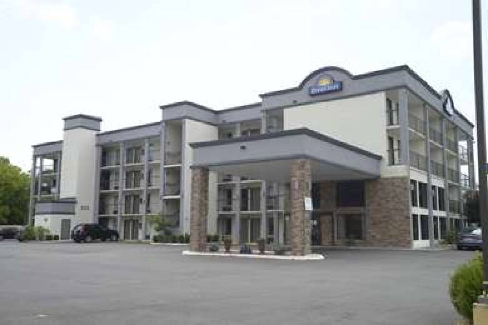 Days Inn By Wyndham Kodak/Sevierville Interstate Smokey Moun 1