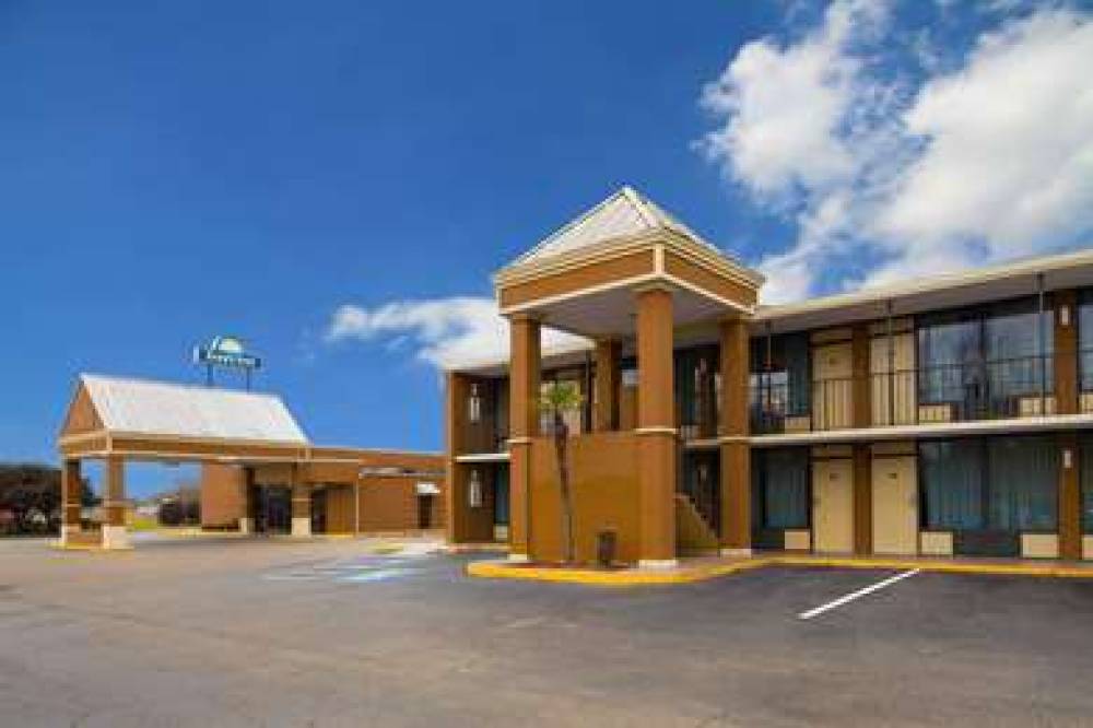 Days Inn By Wyndham Lafayette/University 1