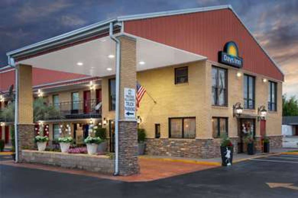 Days Inn By Wyndham Lake City 4