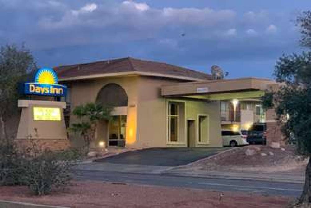 Days Inn By Wyndham Lake Havasu 2