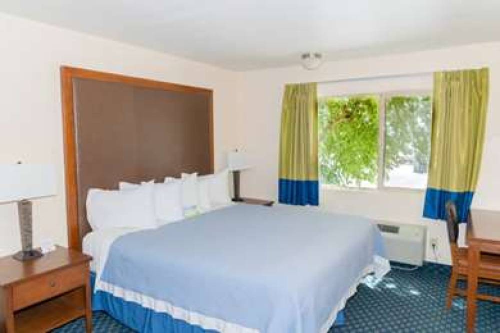 Days Inn By Wyndham Lake Havasu 10