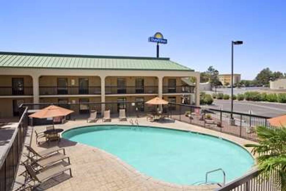 Days Inn By Wyndham Las Cruces 10