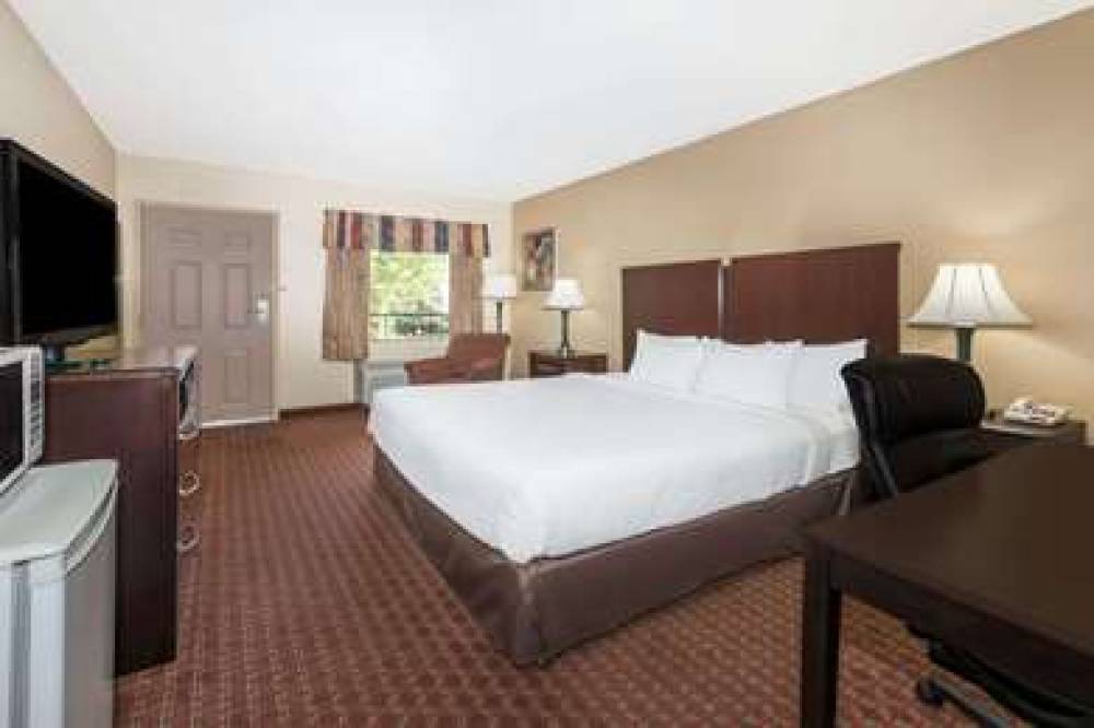 Days Inn By Wyndham Lexington Southeast 8