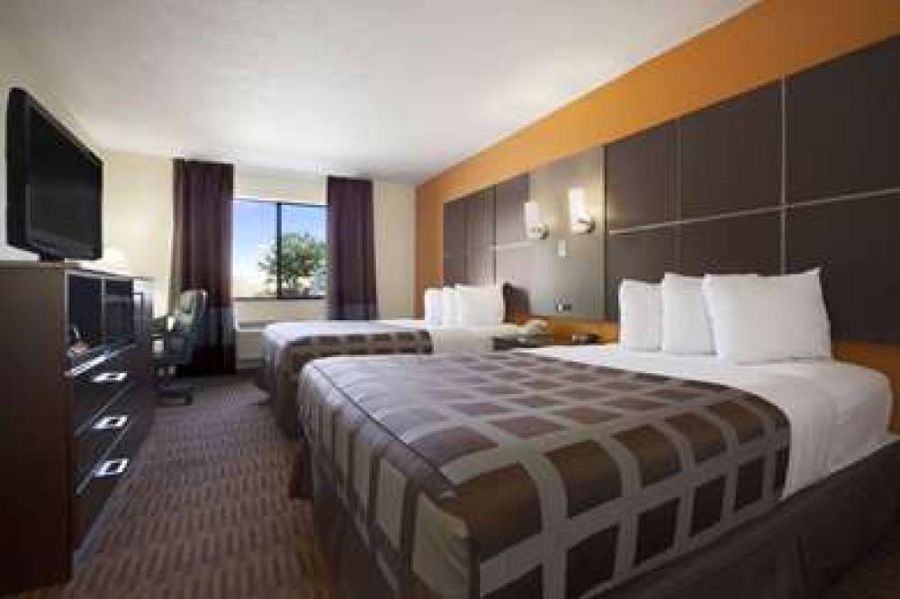 Days Inn By Wyndham Los Lunas 8