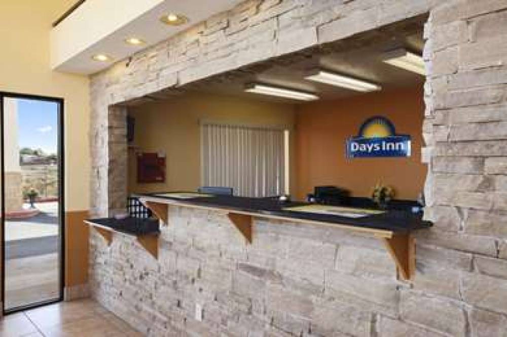 Days Inn By Wyndham Los Lunas 3