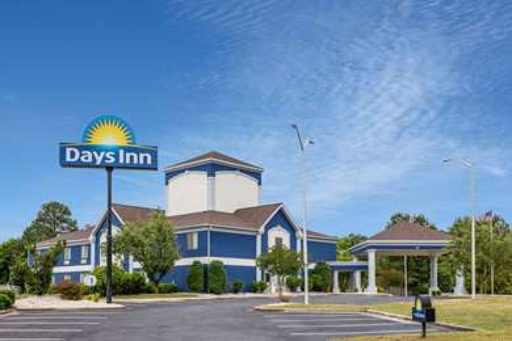 Days Inn By Wyndham Louisburg 1