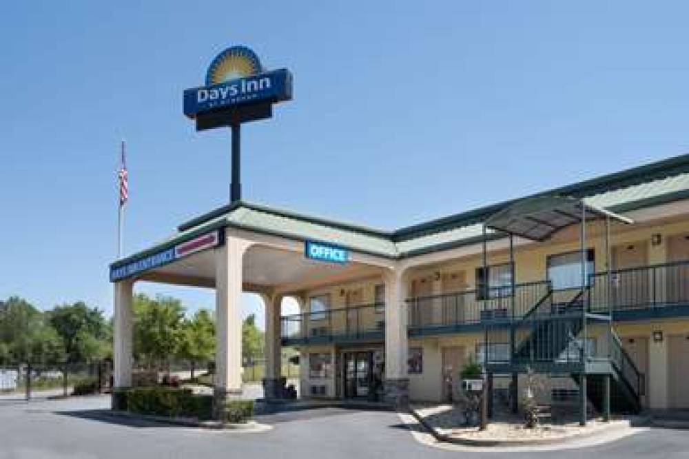 DAYS INN BY WYNDHAM, MACON I-475 2