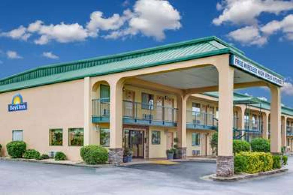 DAYS INN BY WYNDHAM, MACON I-475 1