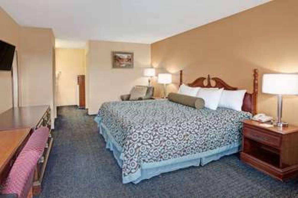 Days Inn By Wyndham Marietta White Water 9