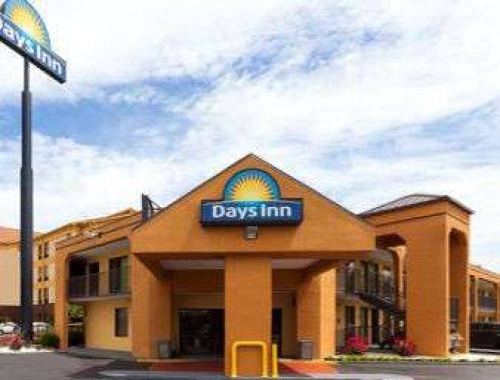 Days Inn By Wyndham Memphis - I40 And Sycamore View 3