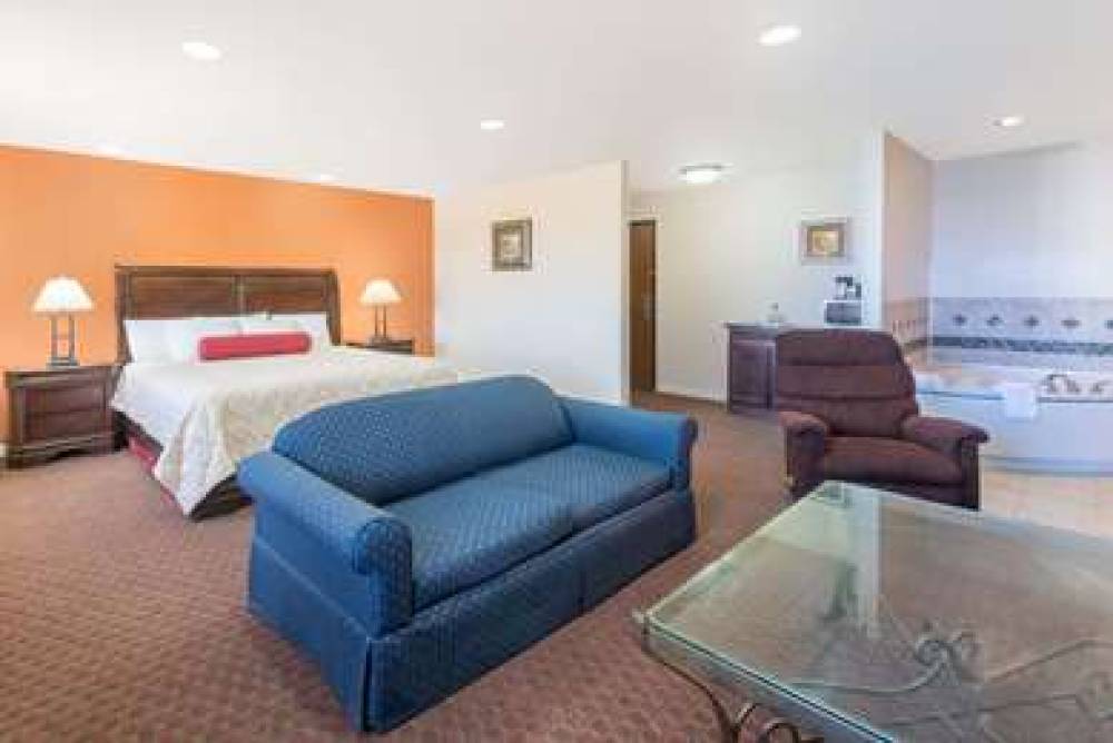 Days Inn By Wyndham Minot 6