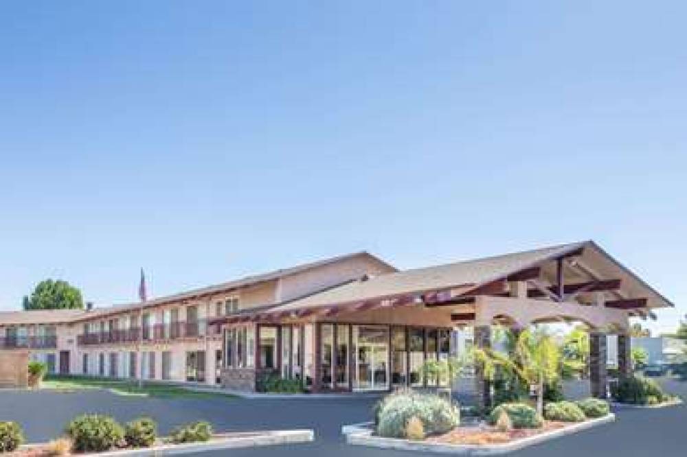 Days Inn By Wyndham Modesto