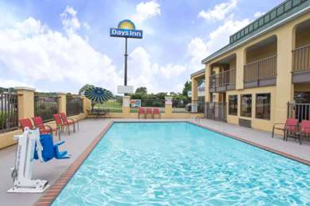 Days Inn By Wyndham Monticello 3