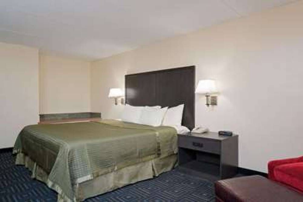 Days Inn By Wyndham Mounds View Twin Cities North 5