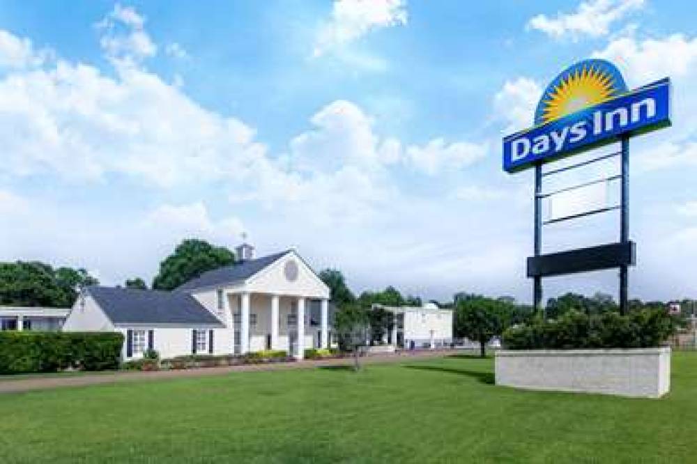 Days Inn By Wyndham Natchez 2