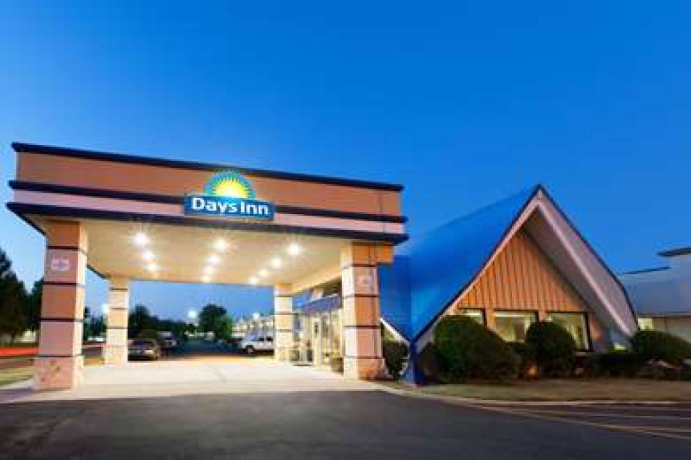 DAYS INN BY WYNDHAM, NORMAN 1