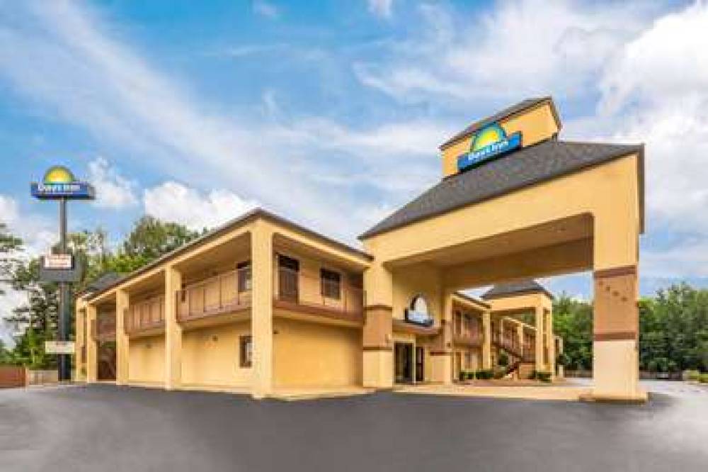 DAYS INN BY WYNDHAM NORTH LITTLE RO 5