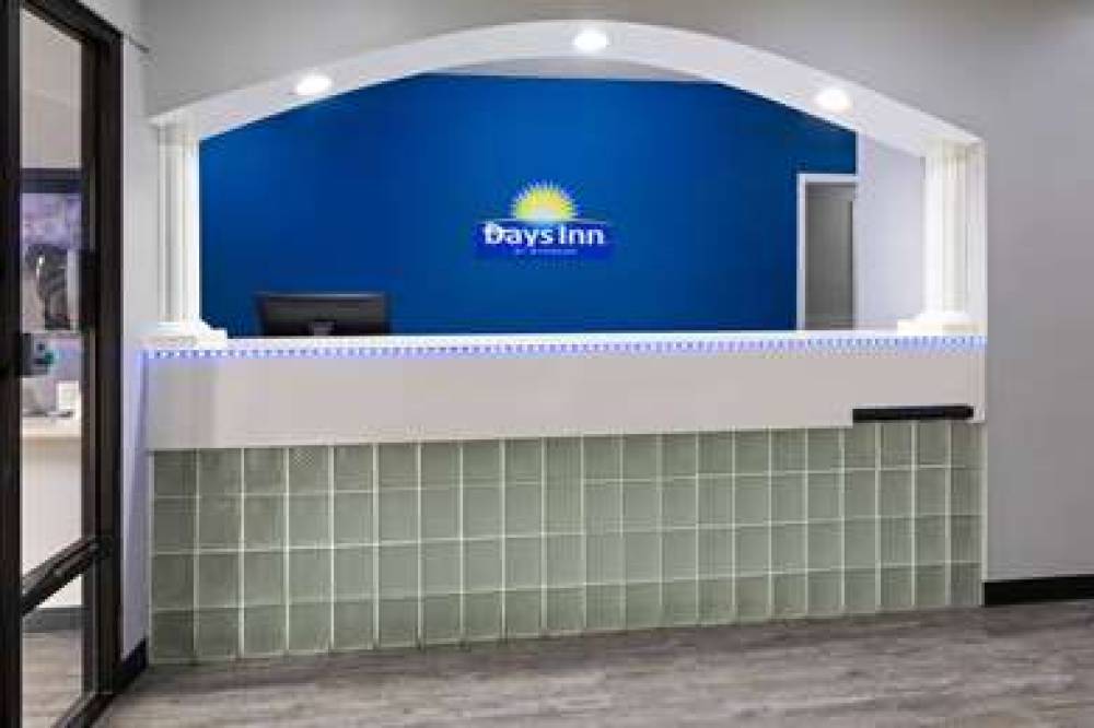 DAYS INN BY WYNDHAM NORTH LITTLE RO 8