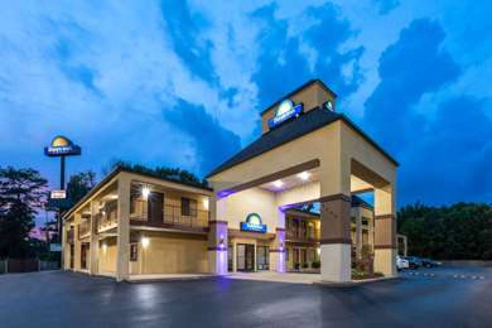 DAYS INN BY WYNDHAM NORTH LITTLE RO 3