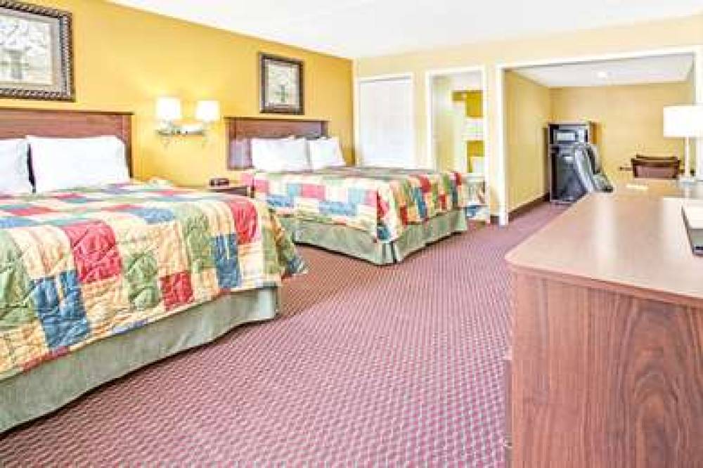 Days Inn By Wyndham Orange City/Deland 8