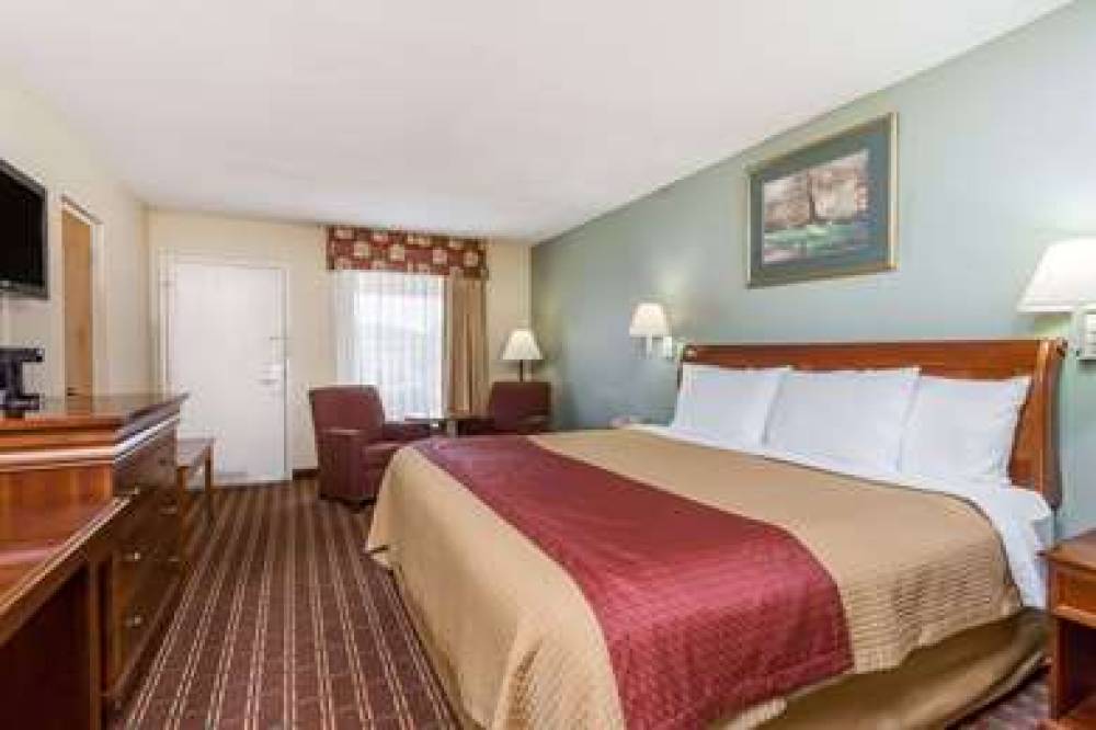 Days Inn By Wyndham Orangeburg 8