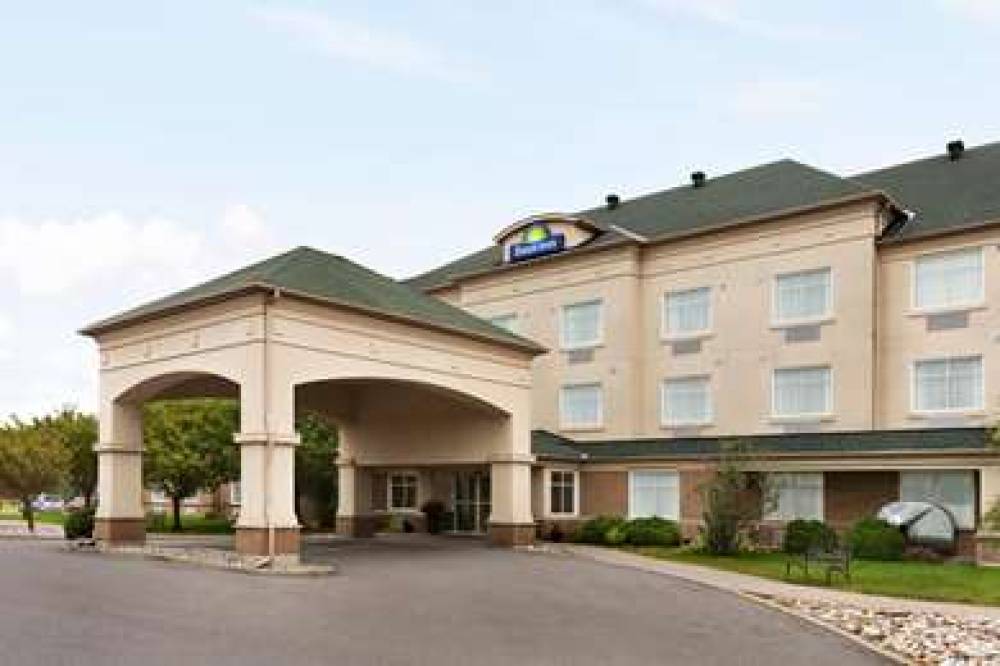 Days Inn By Wyndham Ottawa Airport 3