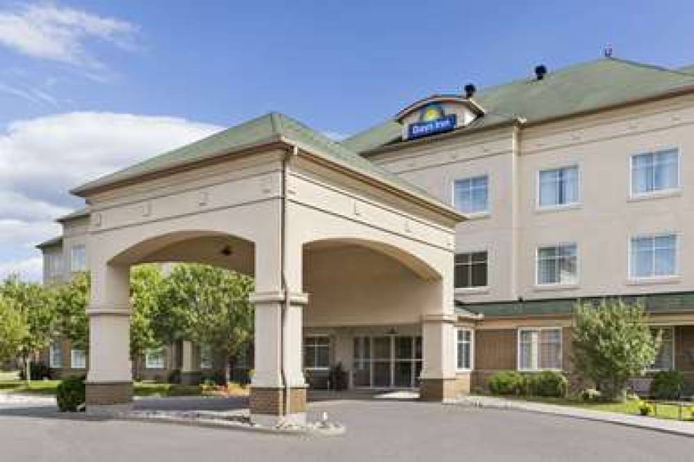 Days Inn By Wyndham Ottawa Airport 2