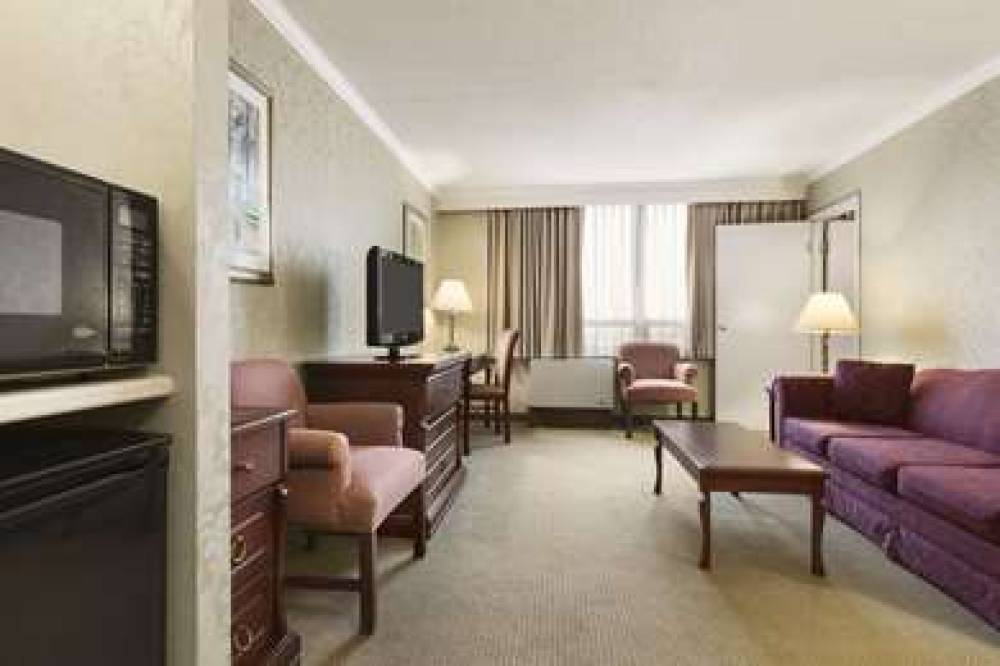 Days Inn By Wyndham Ottawa West 7