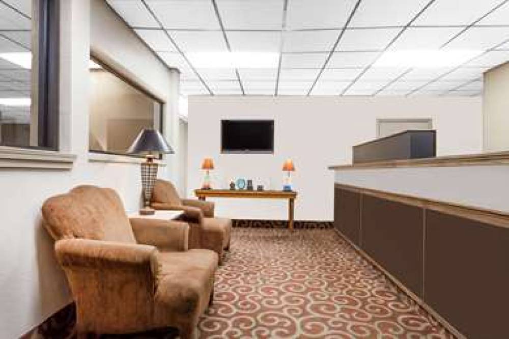 Days Inn By Wyndham Owensboro 6