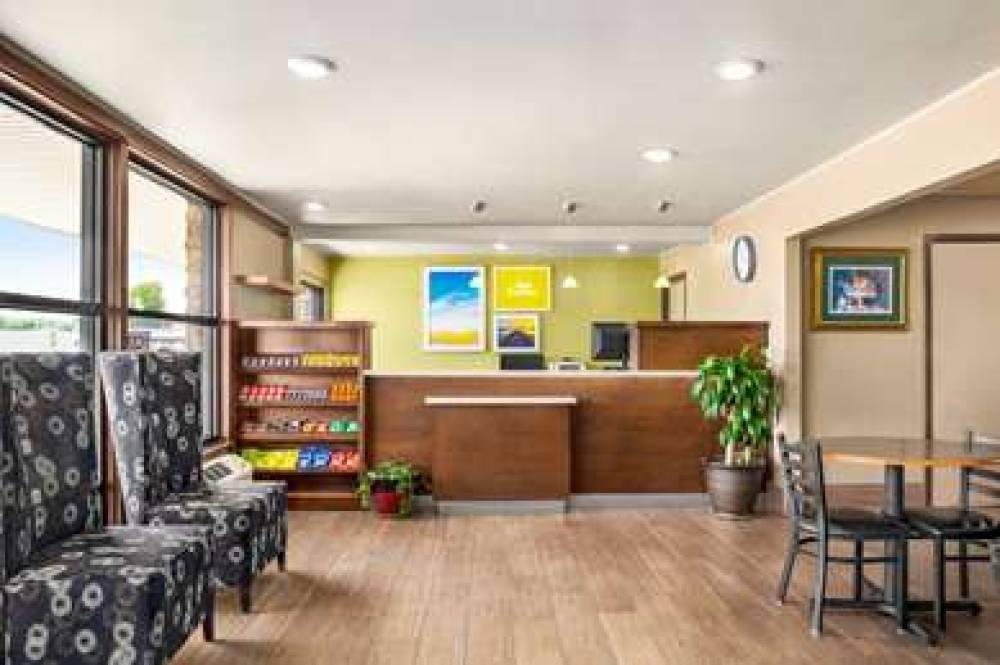 Days Inn By Wyndham Paris 5