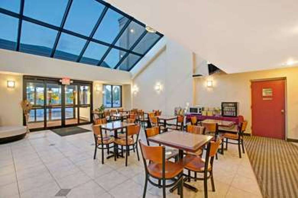 Days Inn By Wyndham Parsippany 4