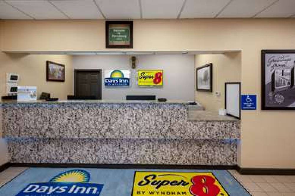 DAYS INN BY WYNDHAM PERRYSBURG 7