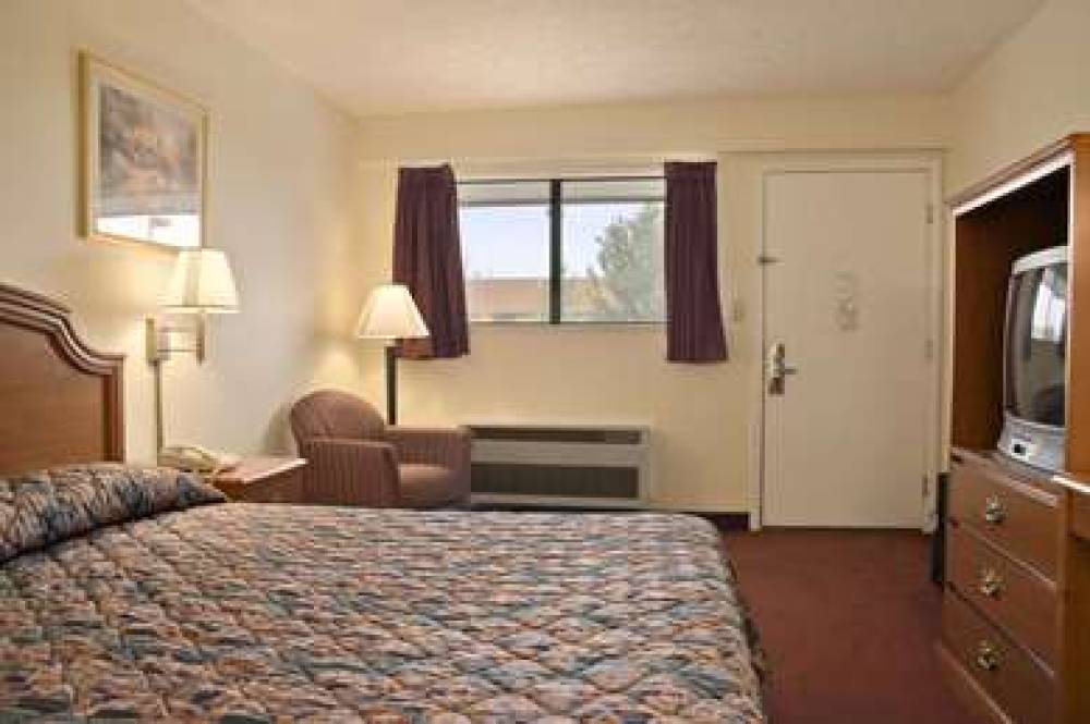 Days Inn By Wyndham Plainfield 5